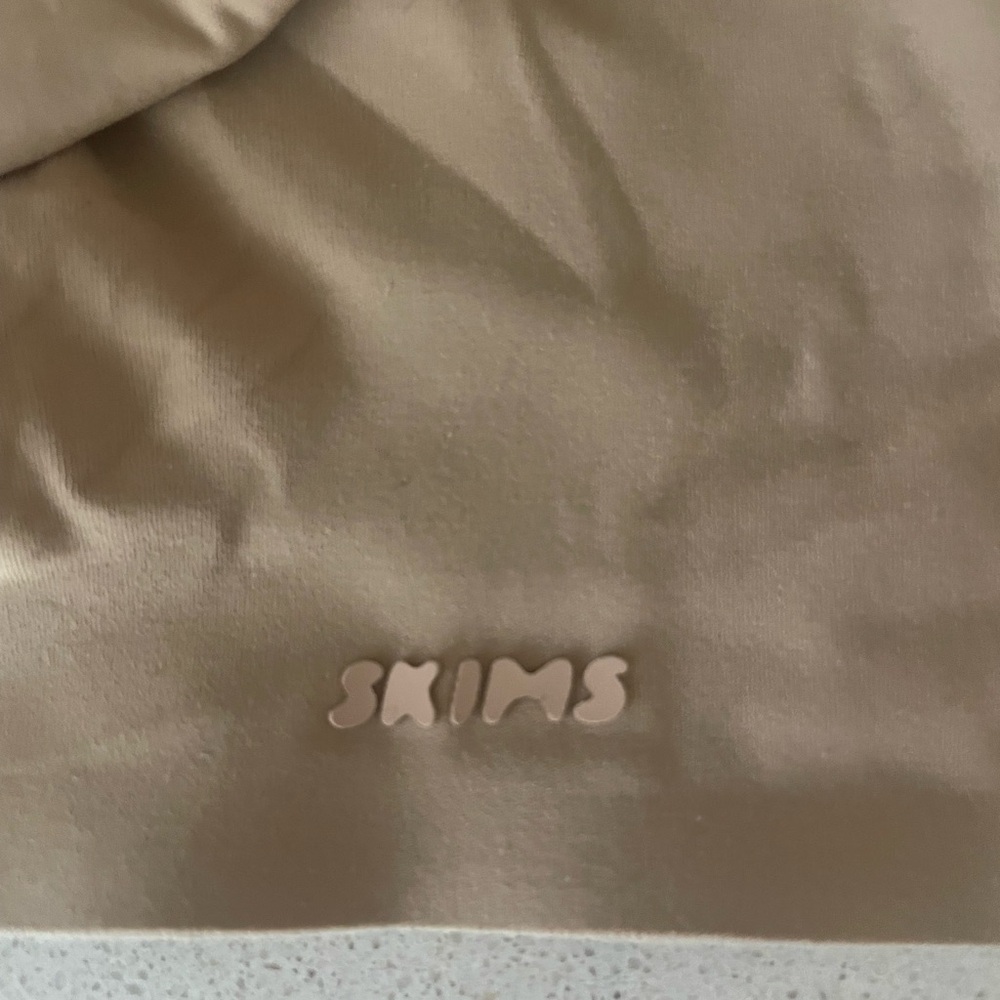 Skims Tan Seamless Bra size XL